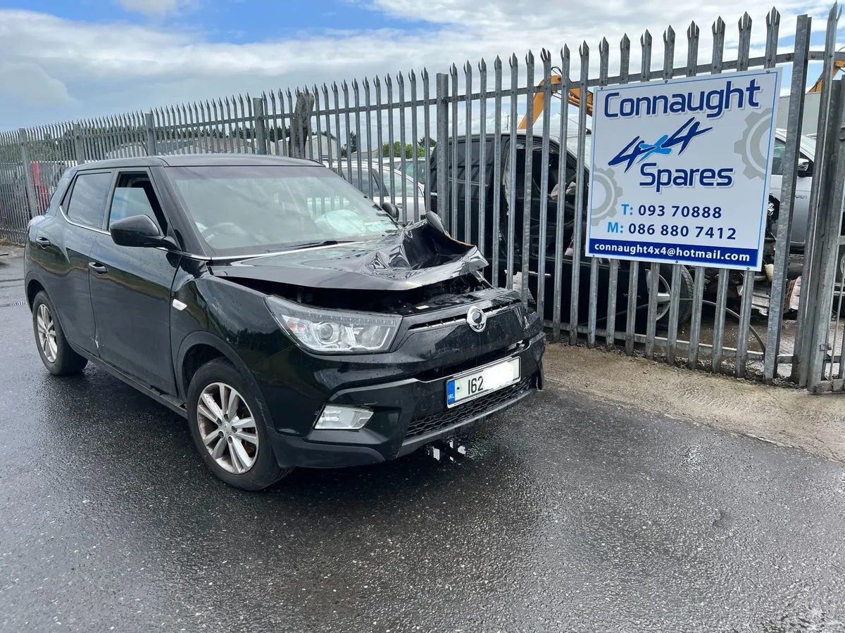 SSANGYONG TIVOLI JUST IN FOR BREAKING