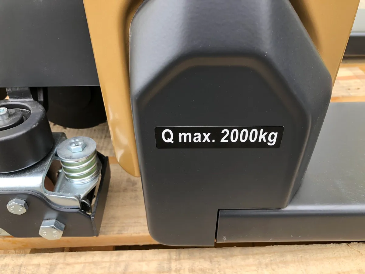 Pallet Truck - Image 1