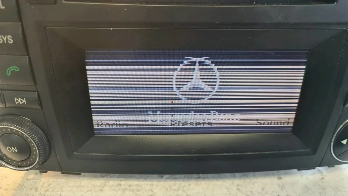 Display & Touchscreen repair solutions - Image 1