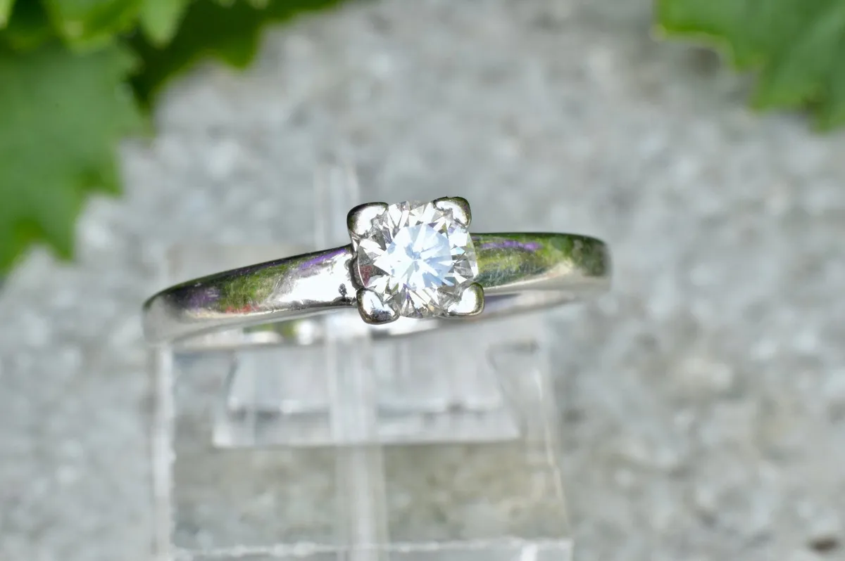 Vintage 1940/50s 0.5ct Diamond Solitaire Ring 18ct - Image 2