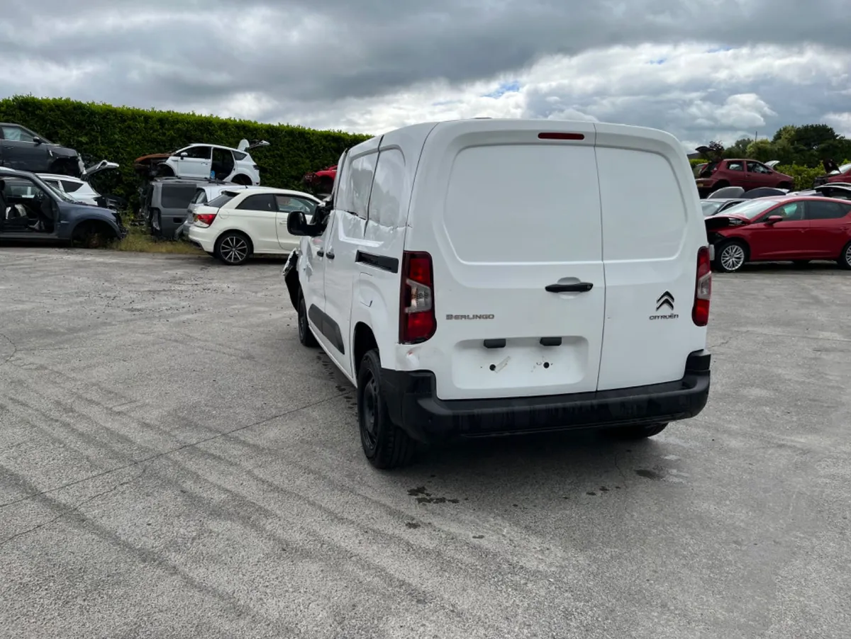 2020 Citroen Berlingo 1.5 HDI 100 en-prise blue - Image 4