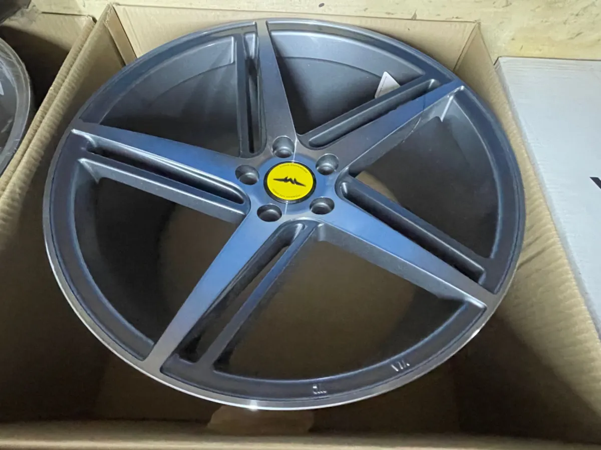 19” veemann Vfs31 grey 5x112 rims & tyres