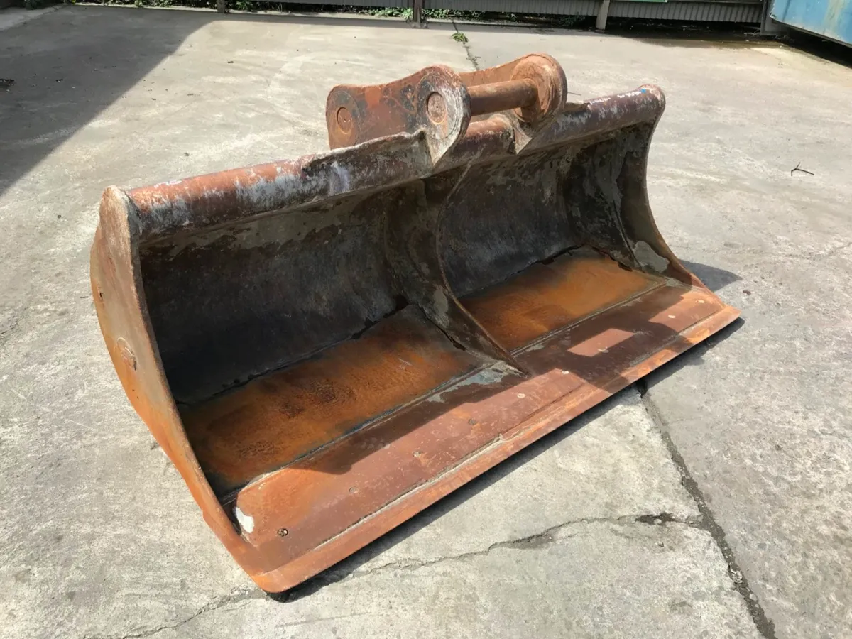 84" GRADING BUCKET .....20 TON.....80MM ....1587 - Image 2