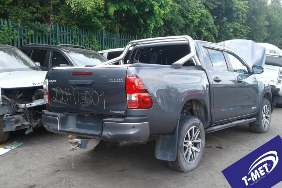 Toyota Hilux, 2020 BREAKING FOR PARTS