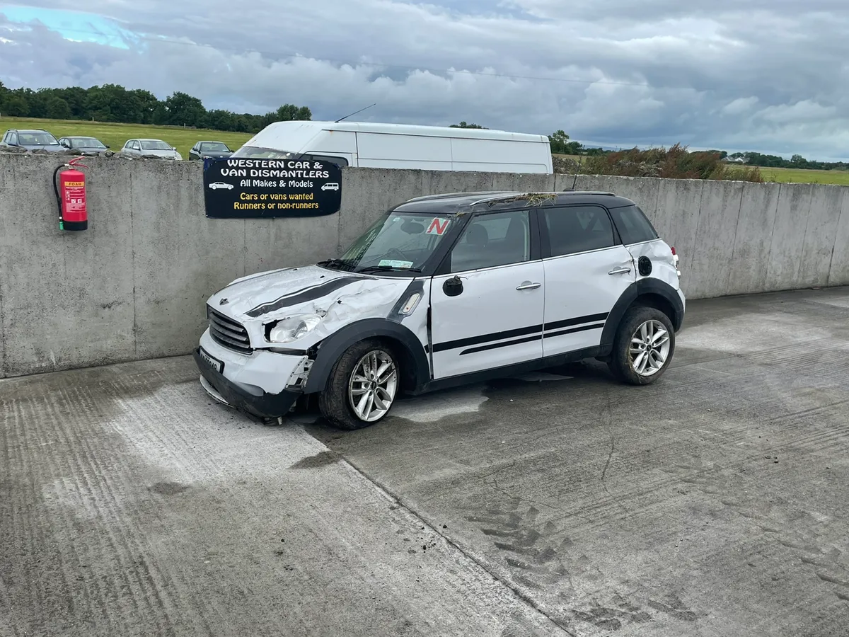 2011 Mini Countryman 1.6 petrol for dismantling