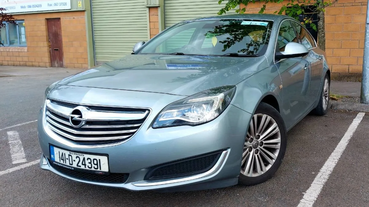 INSIGNIA - Image 1
