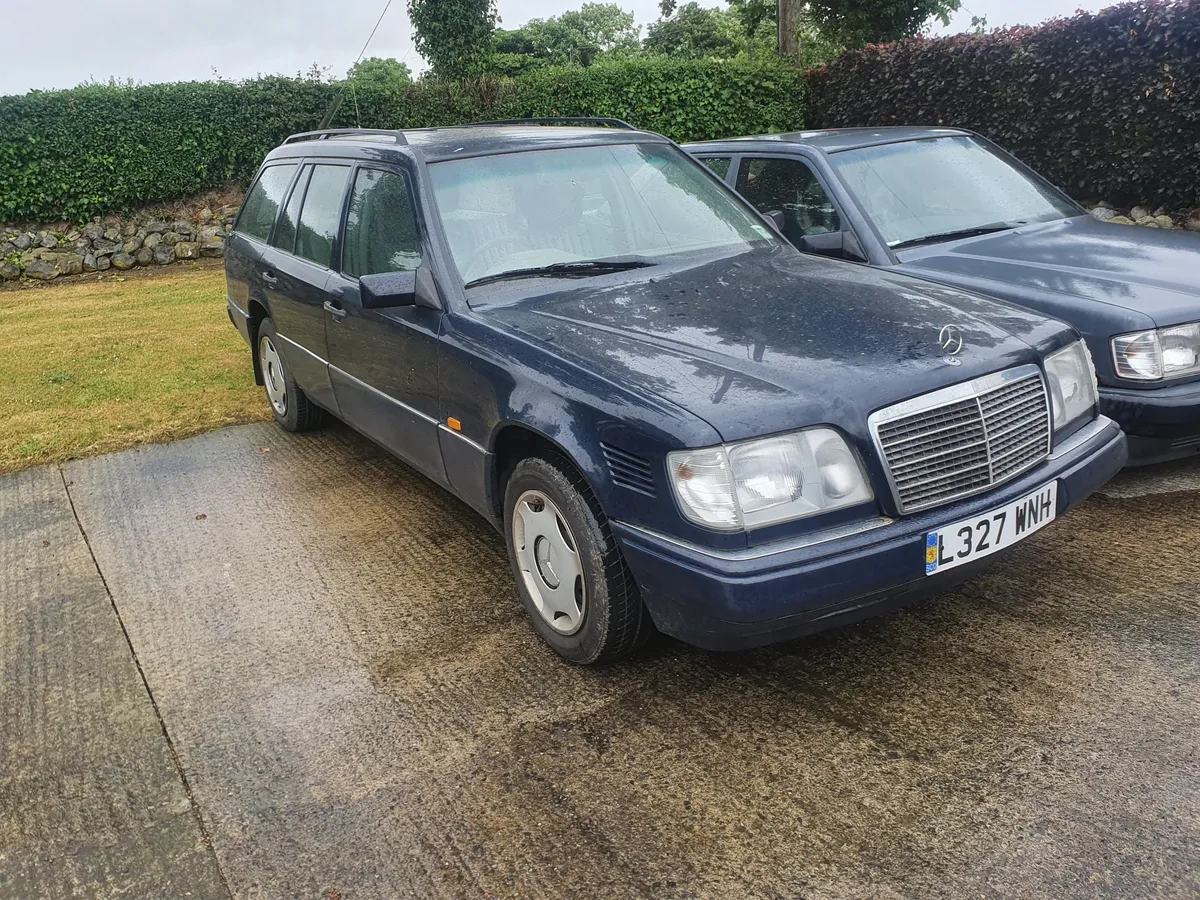 W124 OM 606 DIESEL  AUTOMATIC  **PARTS ONLY ** - Image 1