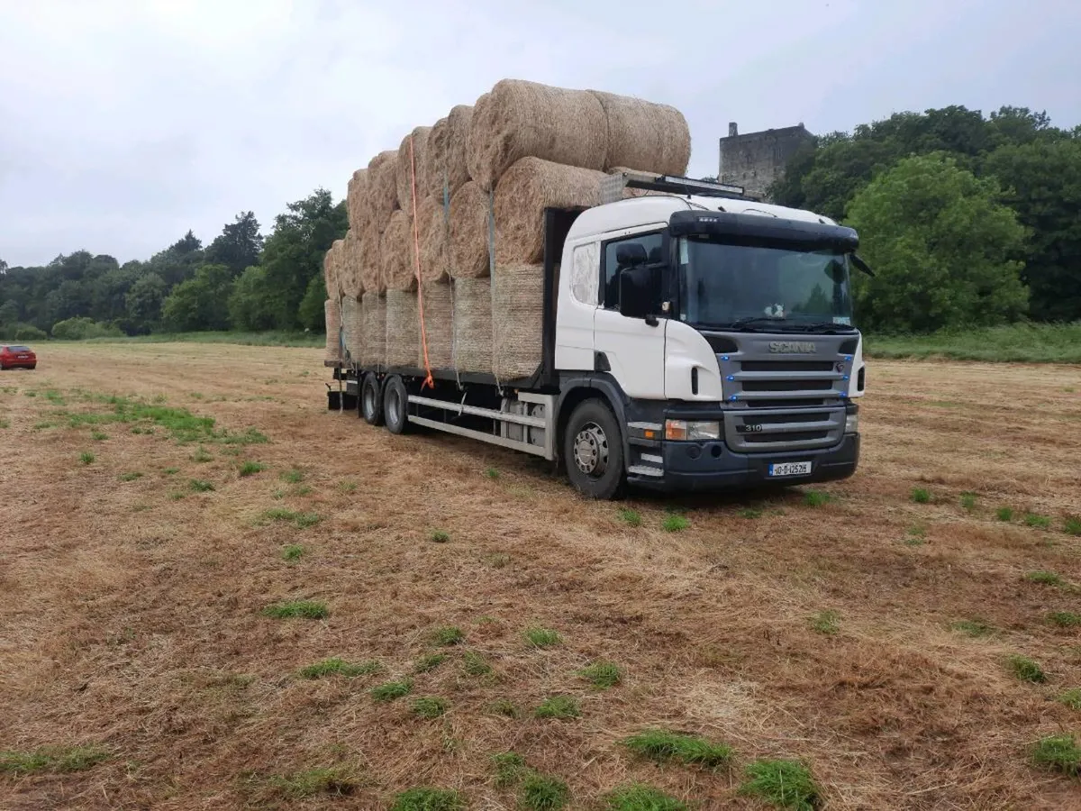 Hay  and straw delivered - Image 3