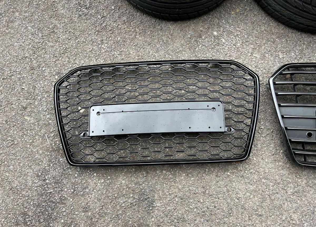 Upgrade Audi grills to honeycomb - Image 1