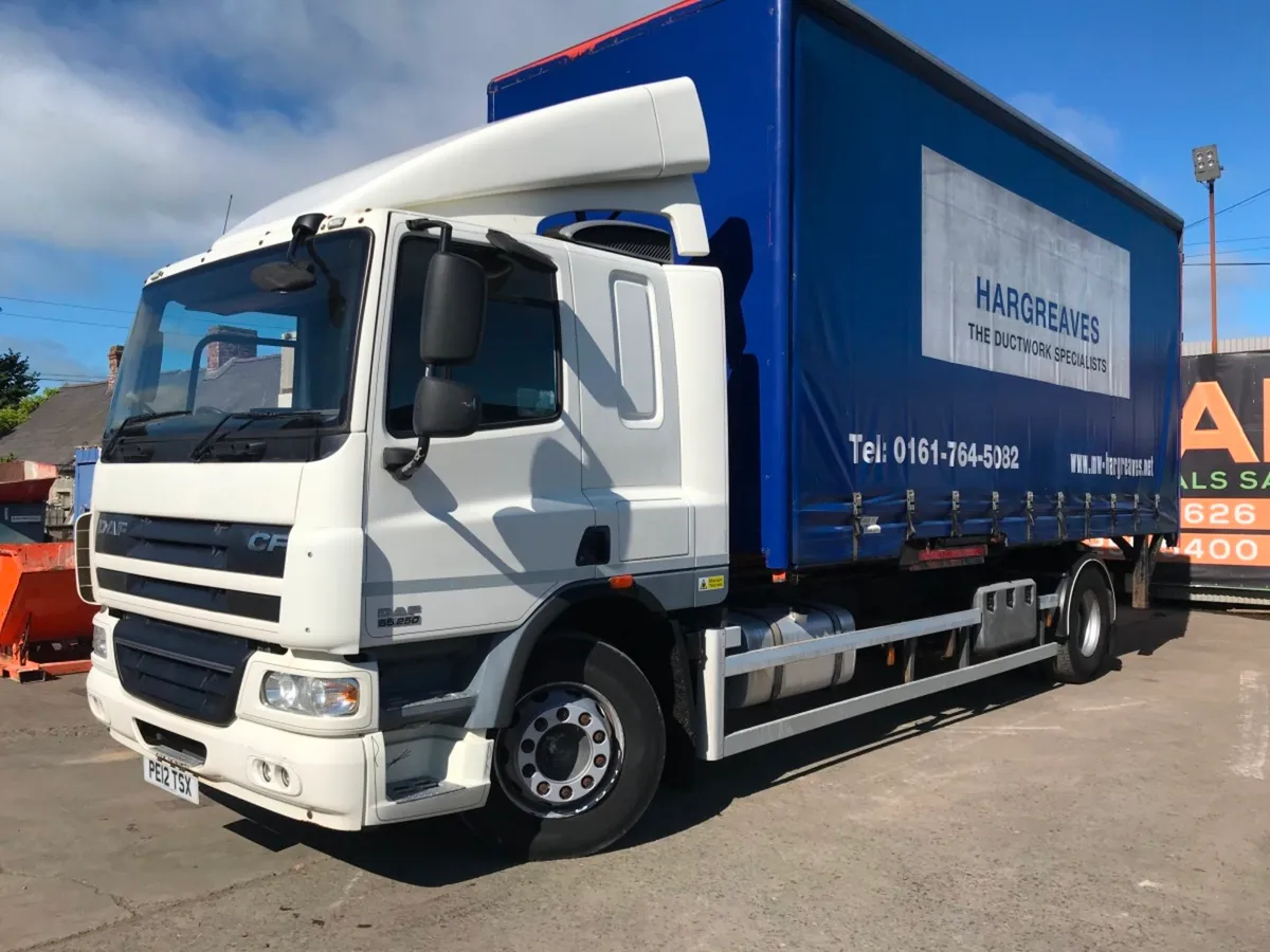 DAF CF65 2012.. . Demountable Curtainside - Image 2