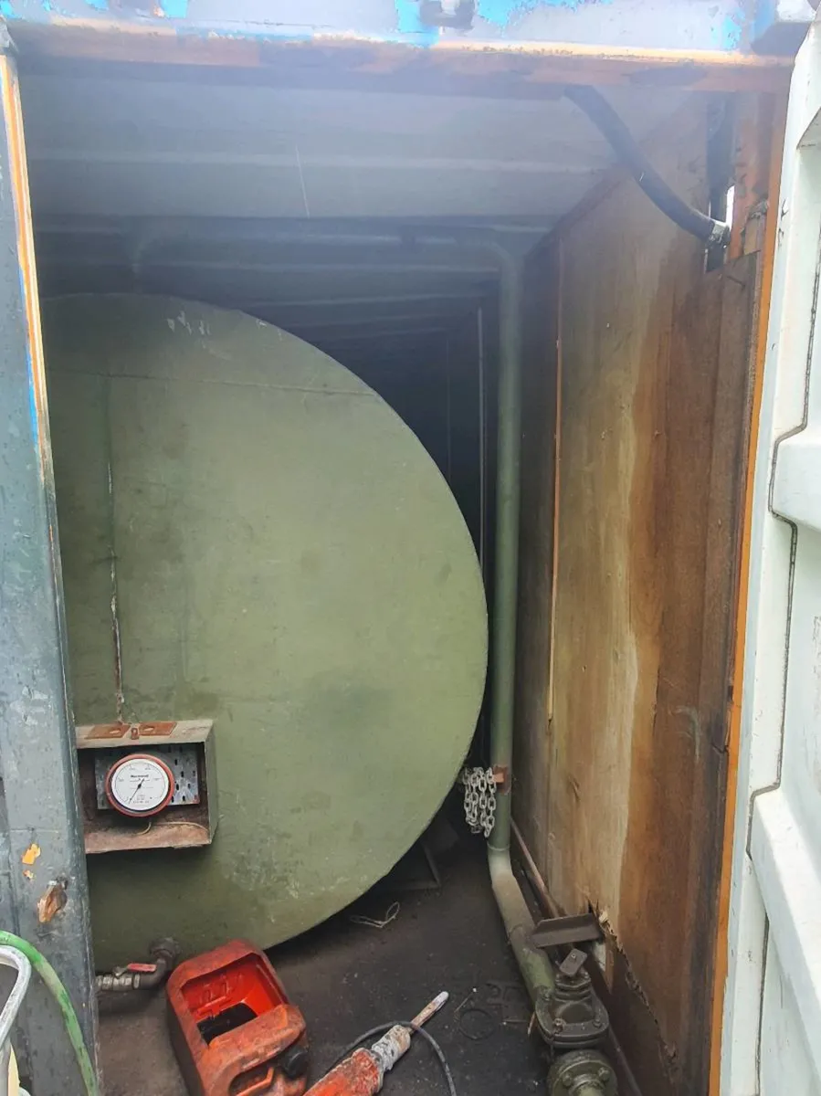 Container fuel tank - Image 1