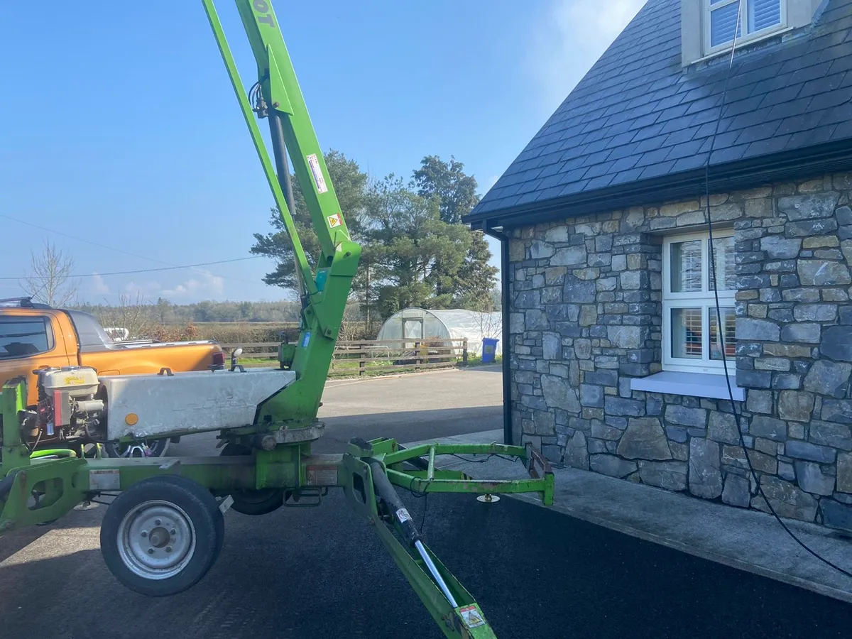 Roof cleaning and driveway seal coating - Image 4