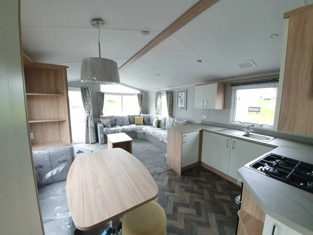 WILLERBY CASTLETON - Image 1