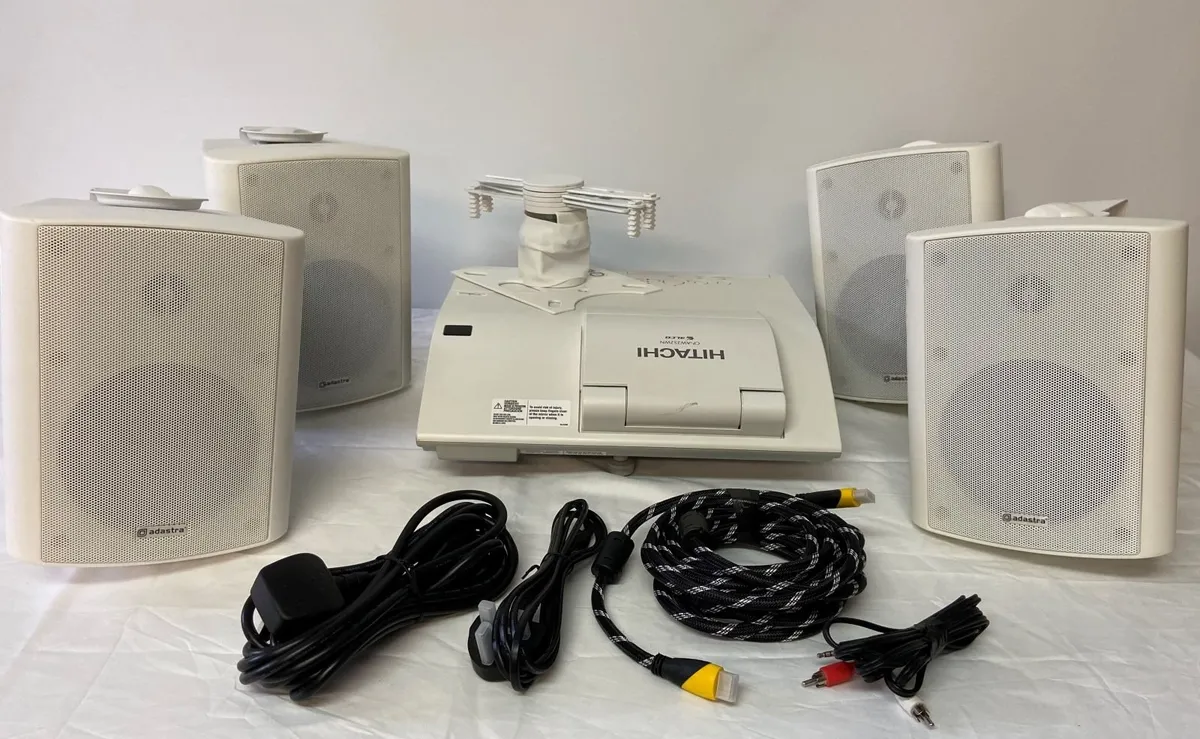 Refurbished Projectors - SALE ALL REDUCED !! - Image 1