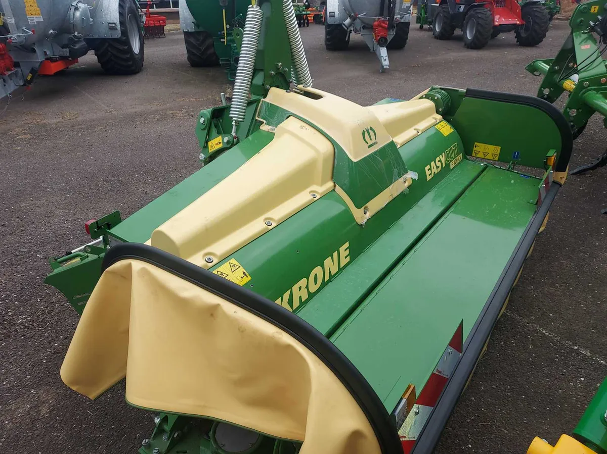 Krone ECF 320CV Front Conditioner Mower - Image 2