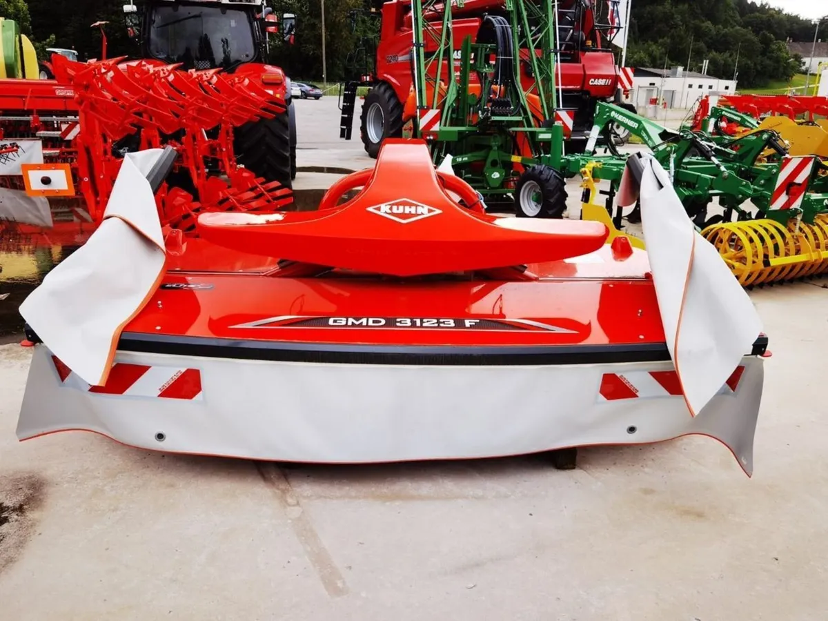 2022 Kuhn FC 3123 Front Non Conditioner Mower
