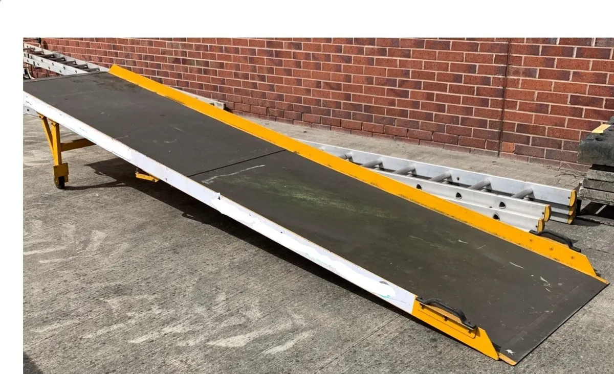 Portaramp wheelchair pedestrian ramp, 4m x 90cm