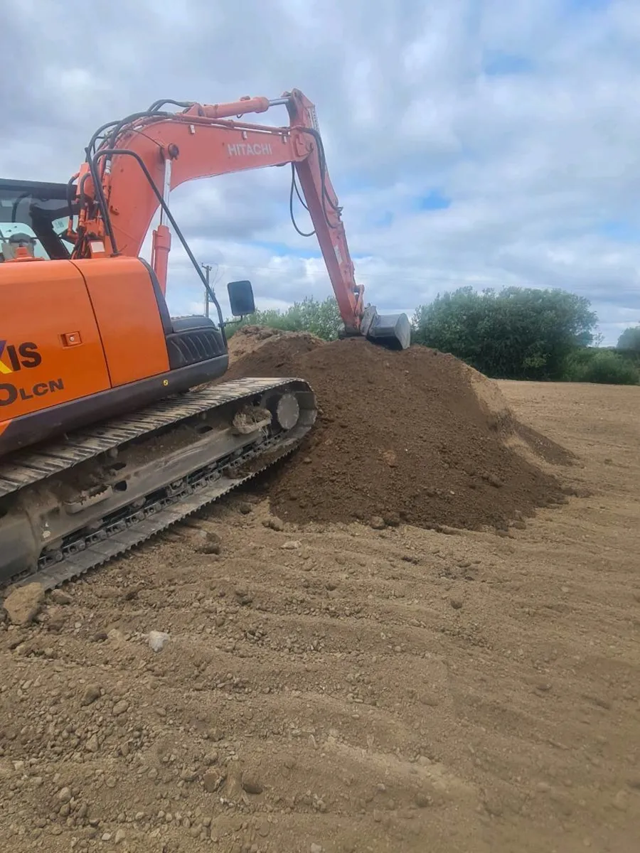 Top soil , screened soil topsoil, stone products - Image 3