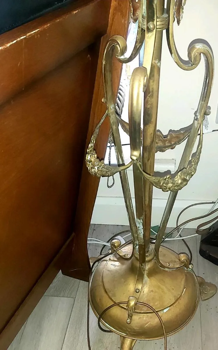 Exceptional antique solid brass lamp - Image 2