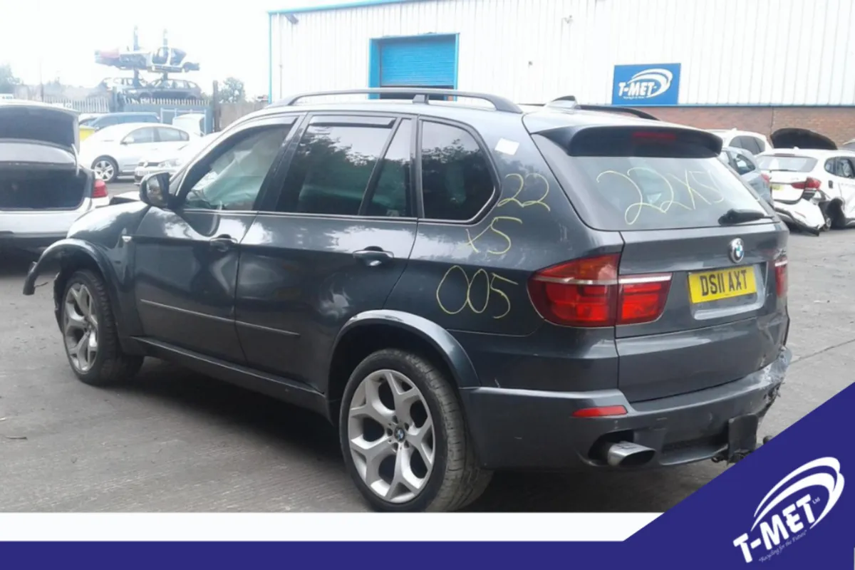 BMW X5, 2011 BREAKING FOR PARTS