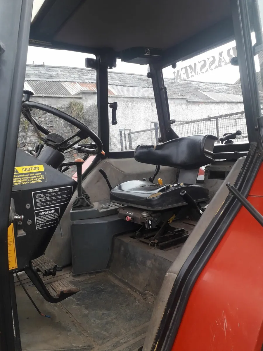 Case international 4210 C/W loader - Image 4