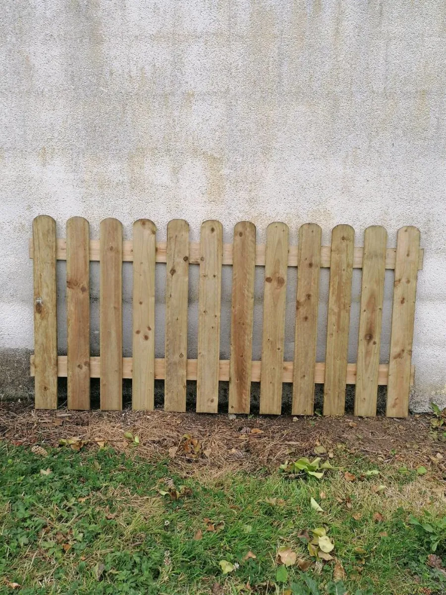 Picket Fencing - Image 1