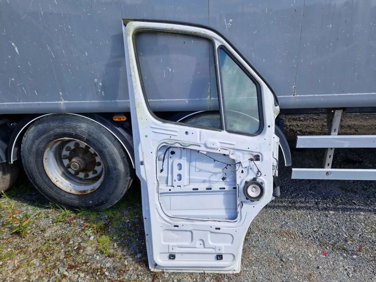 ** 2015 MERCEDES SPRINTER DOOR ** - Image 2