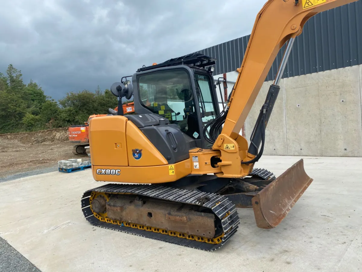 Diggers for self drive hire - Image 4