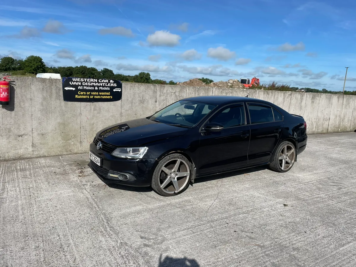 2012 vw Jetta 1.6 tdi for dismantling