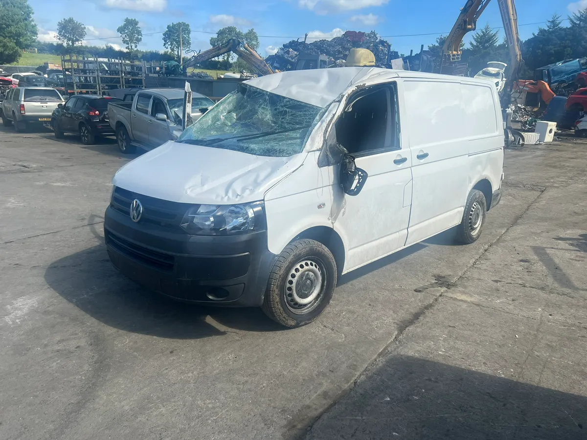 BREAKING 2014 VOLKSWAGEN TRANSPORTER 2.0 TDI T28 - Image 1