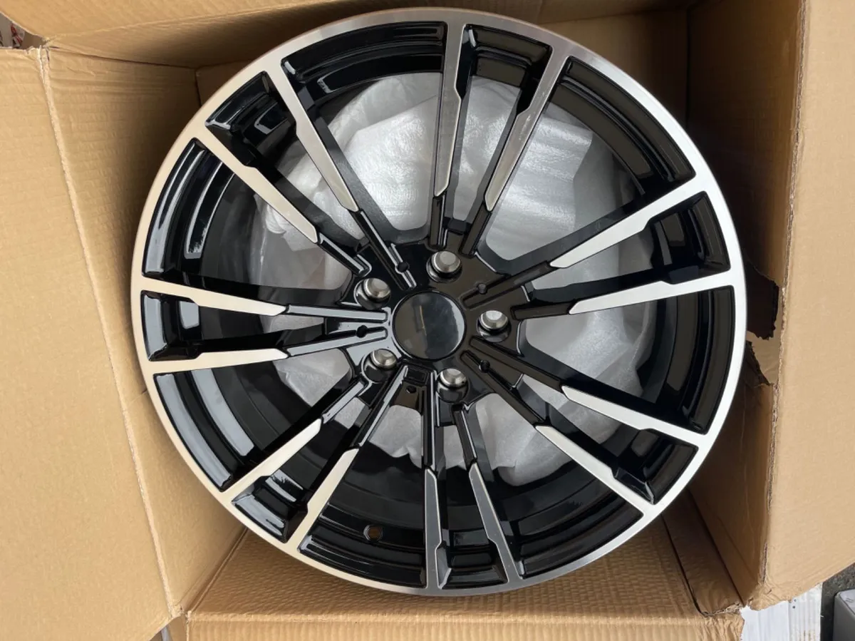19” black / polished alloys & tyres 5x120