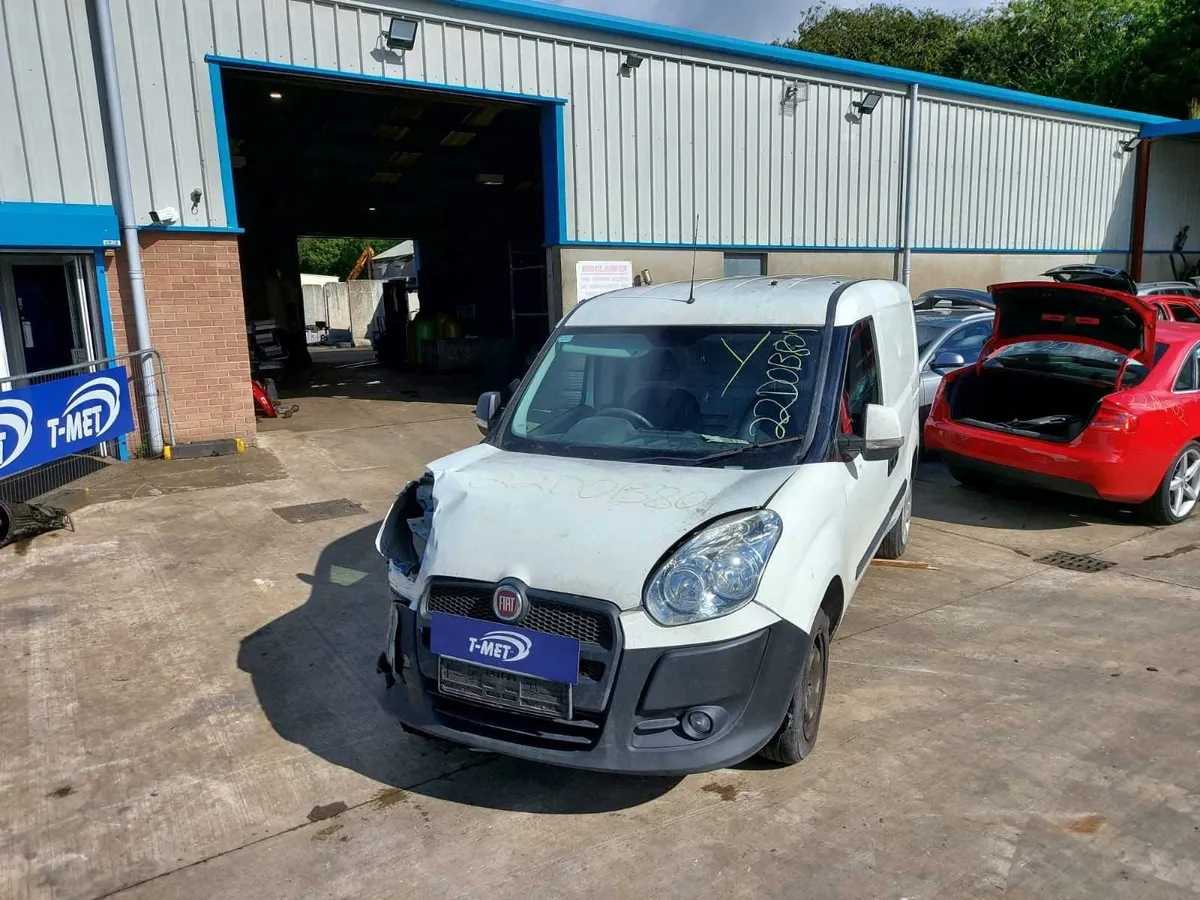 FIAT DOBLO 2014 BREAKING FOR PARTS