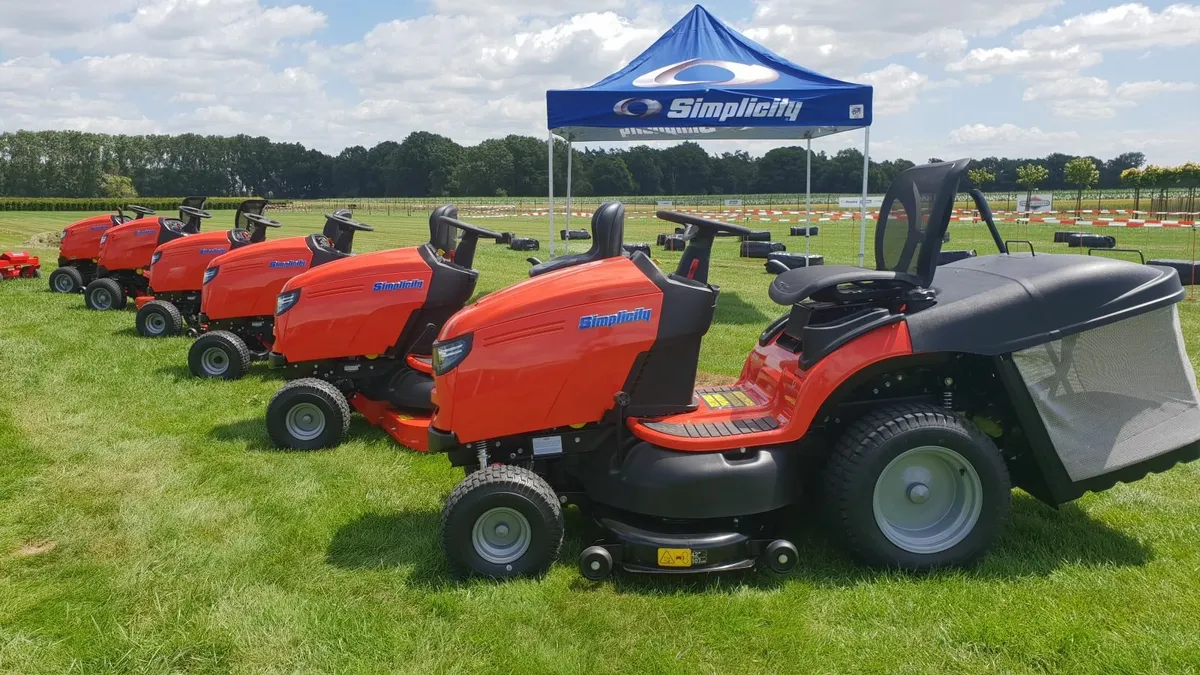 Simplicity Petrol Ride on Mowers - Image 1