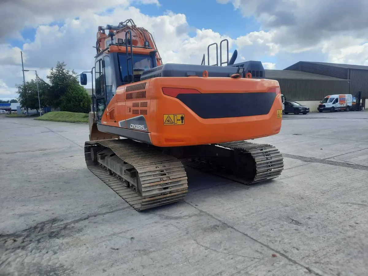 2017 Doosan Dx225LC-5 - Image 4