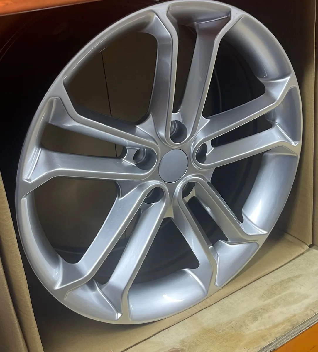 FK # 1 for alloys ** 18” Ford Focus st silver