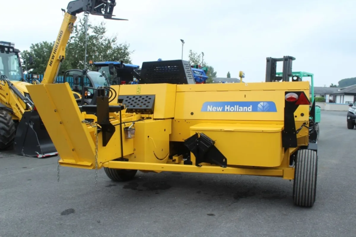 Newholland bc 570 - Image 2