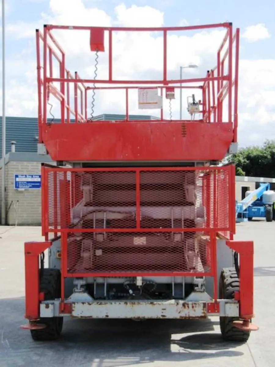 Skyjack SJ9250 RT - 17m Diesel Scissor Lift - Image 4