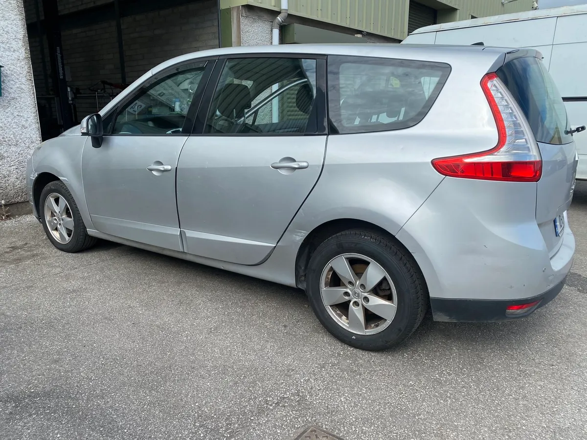 Renault Grand Scenic for breaking