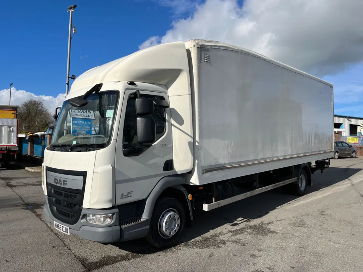 2015 daf Lf 180 12 ton box