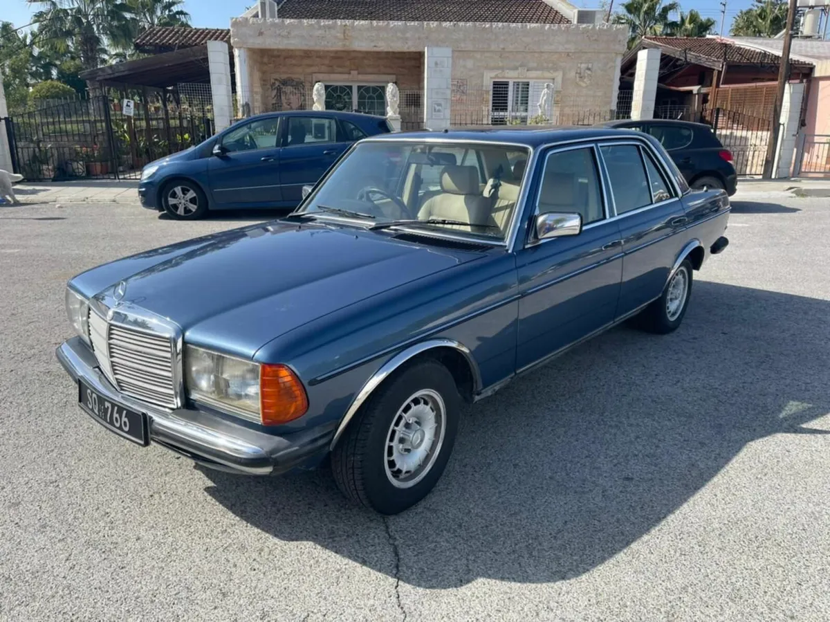 1983 Mercedes 123 Series 230E - Image 2