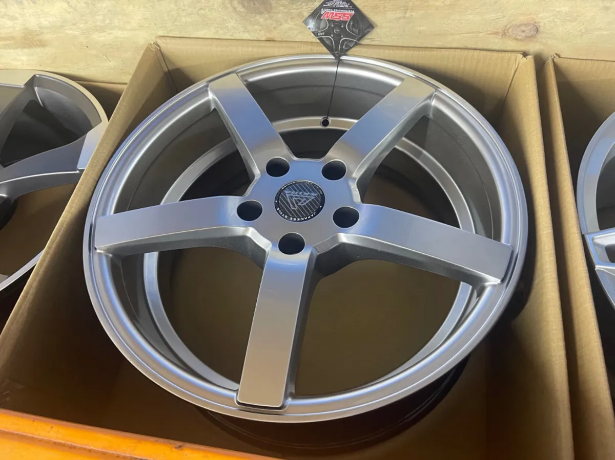 18” 5 spoke 5x120 & tyres