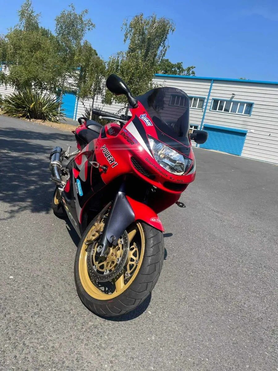 MINT KAWASAK Zx6r warranty partX home delivery - Image 1