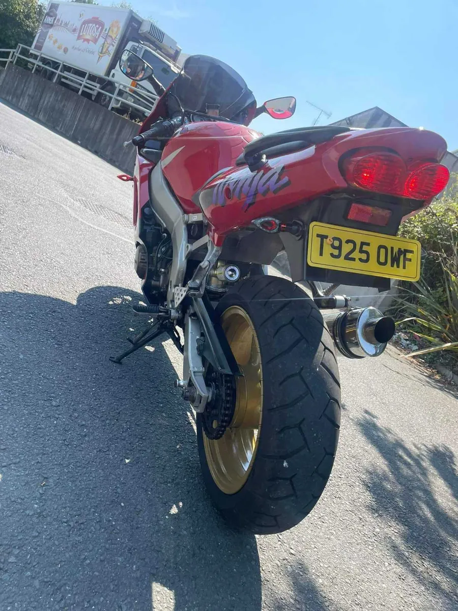 MINT KAWASAK Zx6r warranty partX home delivery - Image 4
