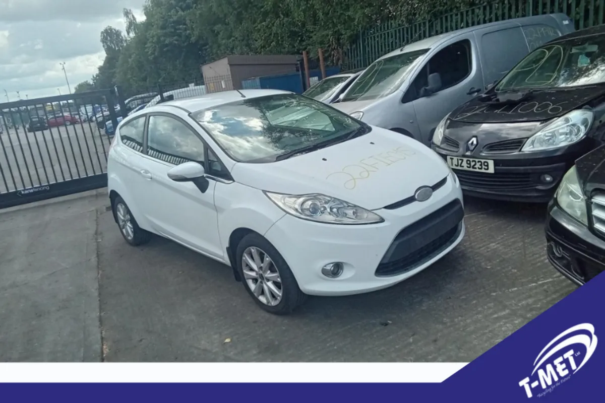 Ford Fiesta, 2009 BREAKING FOR PARTS