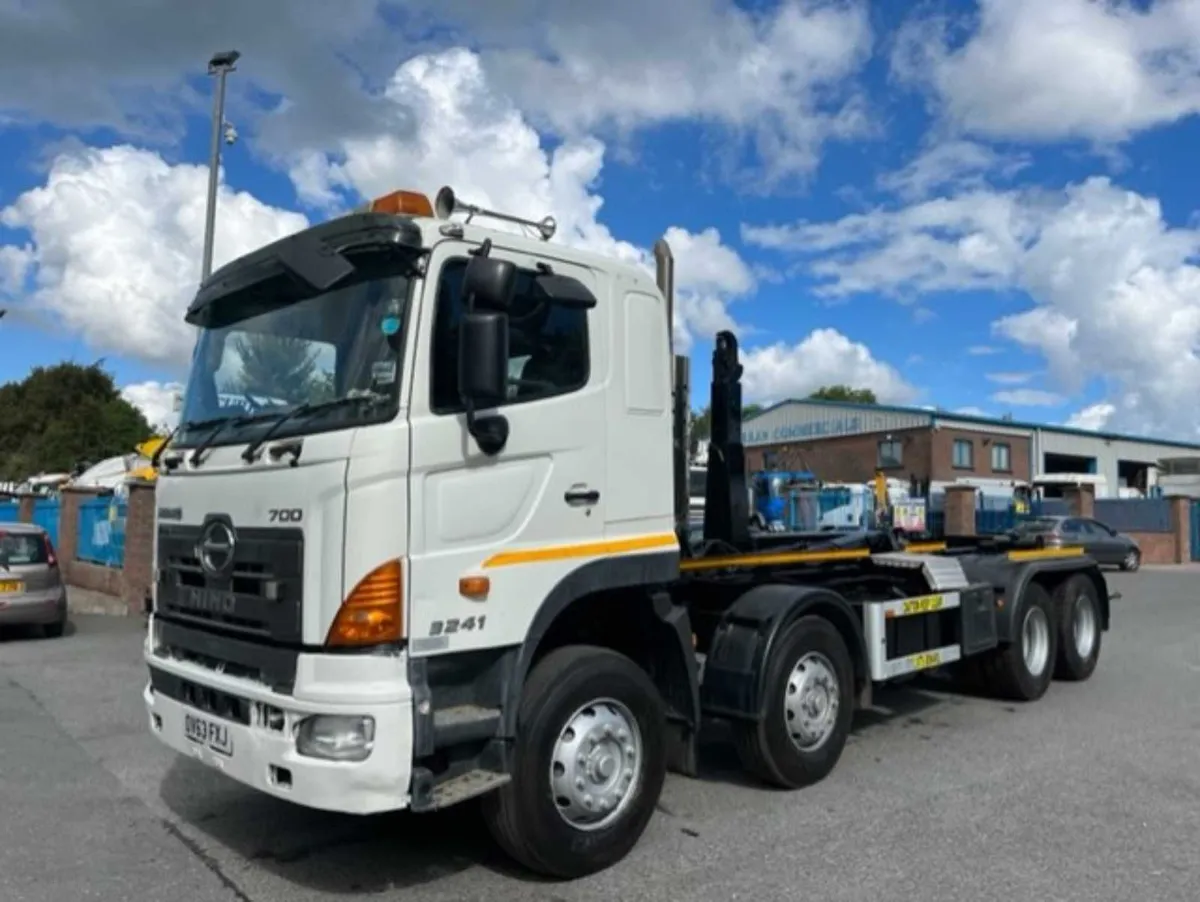 2013 hino 700 8x4 32 ton big hook loader