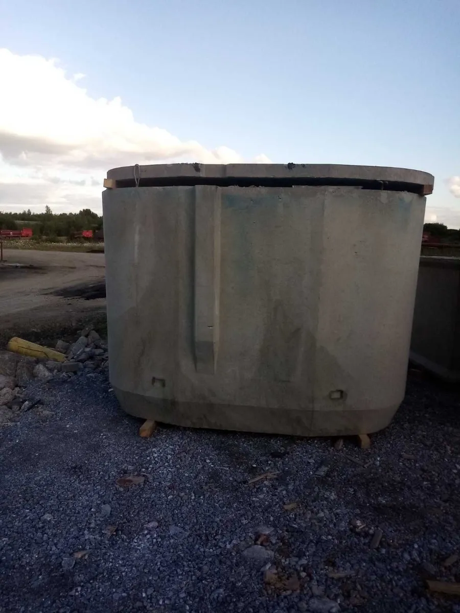 1300 Gallon Rainwater Harvesting Settlement Tank - Image 2