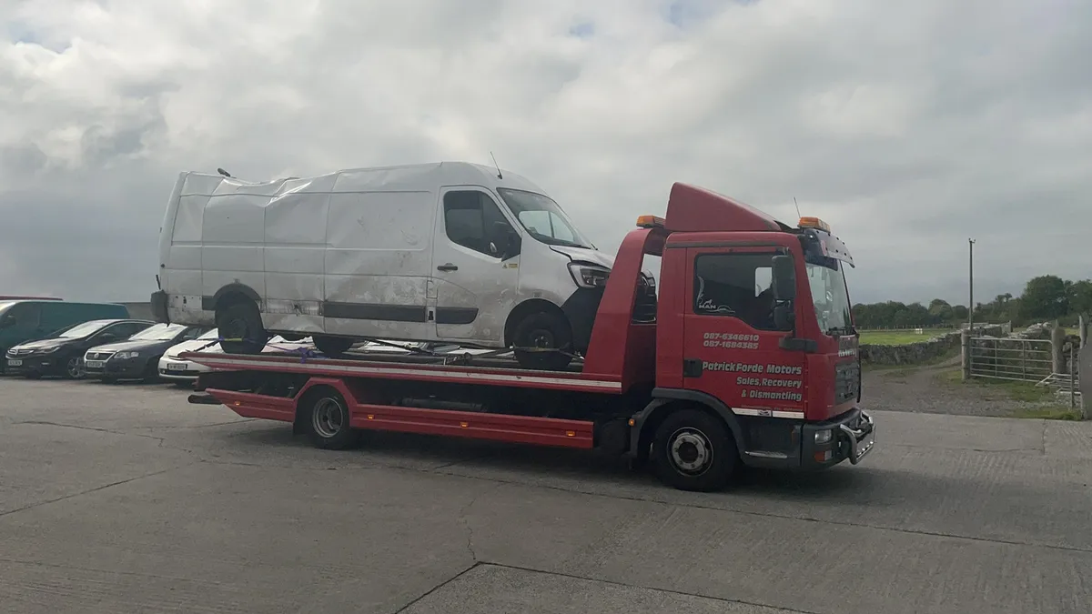 20 Renault master RWD 2.3 dci for dismantling