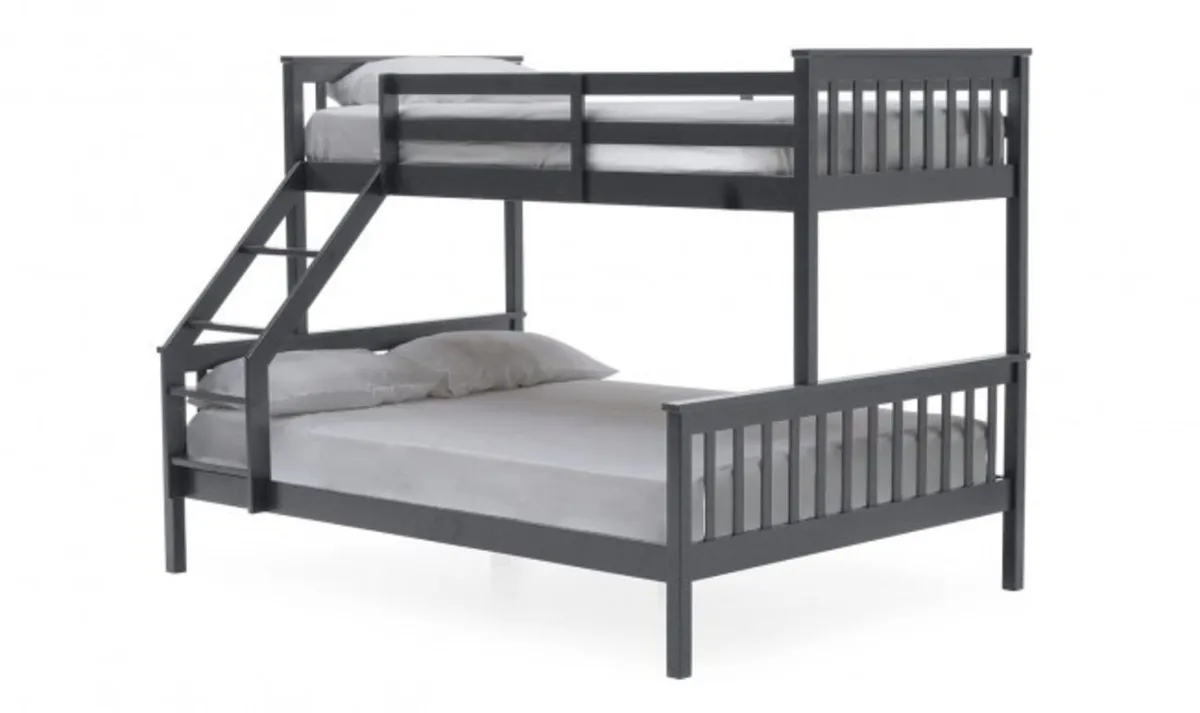 Main picture triple bunk bed yes 445€ - Image 2