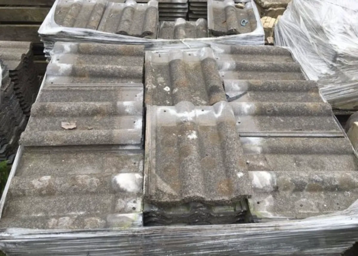 Reclaimed concrete roofing tiles for sale - Image 2