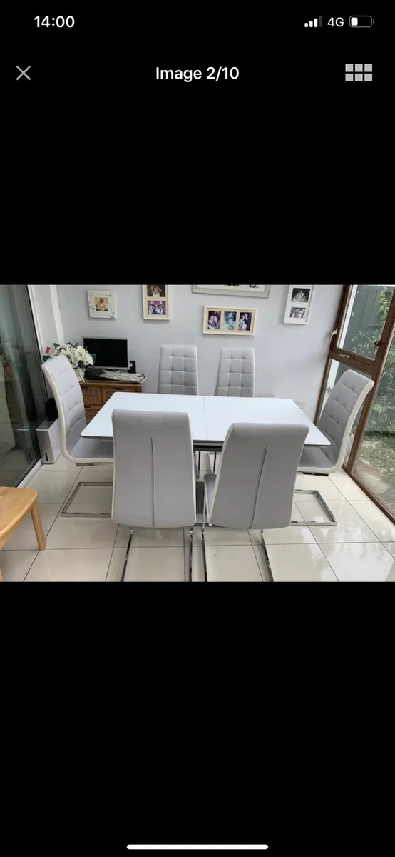 Main picture table and 6 chairs €995 - Image 2